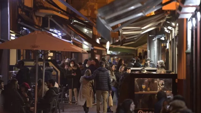 Los españoles gastan cerca de 4.000 millones en ocasiones de consumo nocturno en la restauración