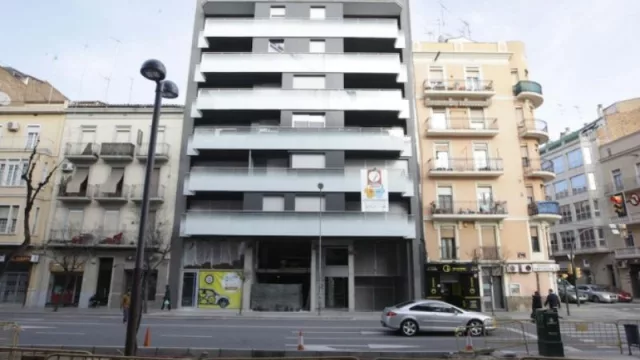 Los catalanes destinaron 8,4 años de su salario íntegro para pagar su vivienda en 2023 (dos meses más que el año anterior)