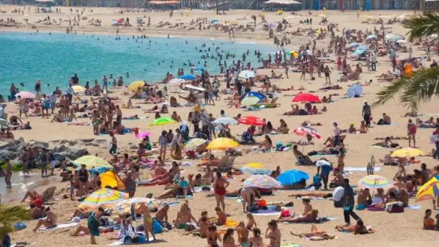 La intención de viajar entre los españoles se acelera un 19% en 2024 (y el 65% planean mantener su presupuesto con respecto a 2023, situándose entre 500 y 2.000 euros por persona)