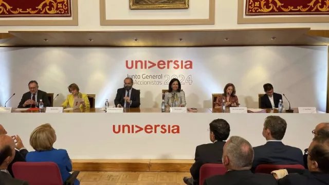 Santander anuncia becas y ayudas para 40.000 personas y empresas en España en 2025