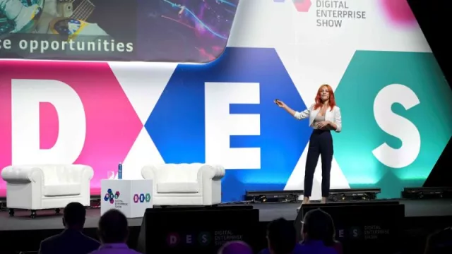 Sara García revela descubrimientos clave desde el espacio: retinas artificiales, fármacos contra el cáncer y mejora de las previsiones climáticas