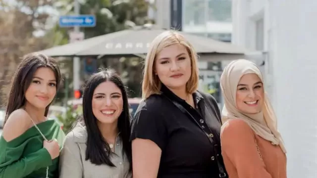 73% de las mujeres cree que la publicidad sigue fijando un estándar de belleza poco realista (de acuerdo con un estudio de Dove)