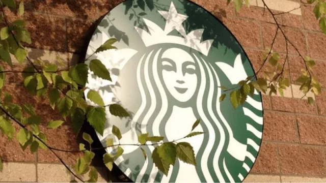 Starbucks nombra a Brian Niccol como consejero delegado y sus acciones se disparan más de un 21%
