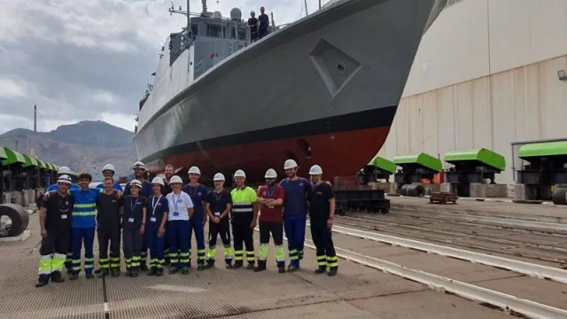 Navantia inicia la puesta a flote del cazaminas 'Turia' (luego de casi 4 años de reparación)