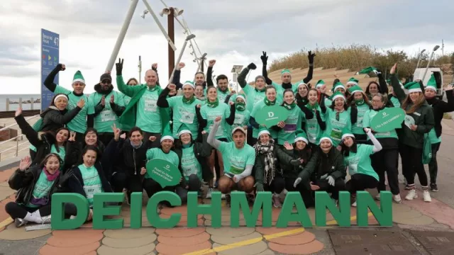 Más de 4.000 participantes en la 8ª edición de la Carrera Solidaria Barcelona en Marcha Contra el Cáncer Deichmann - Kmxtothom