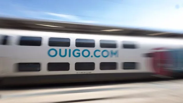 La CNMC falla a favor de Ouigo e Iryo y exige a Adif adelantar los cánones un año