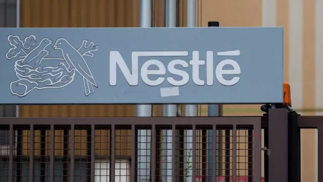 Nestlé gana 11.534 millones de euros en 2024, un 2,9% menos, y anuncia una mejora del dividendo