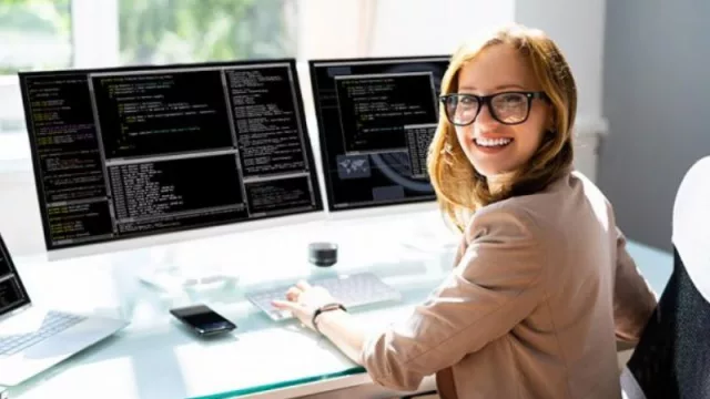 La formación continua y la especialización en tecnologías emergentes, las claves para afrontar la brecha de género que genere la IA