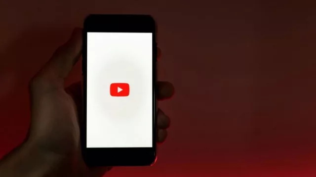 YouTube apoya la ley estadounidense que aborda los 'deepfakes' no autorizados que tergiversan la realidad