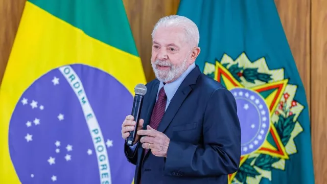 Lula anima a cerrar un acuerdo comercial entre el Mercosur y Canadá tras la victoria electoral de Mark Carney