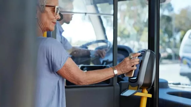 Telefónica Empresas lanza una solución para facilitar la movilidad sostenible de ciudadanos y turistas