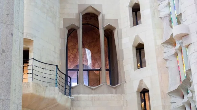 La Sagrada Familia y el papel primordial de Jansen en su estética interior y exterior