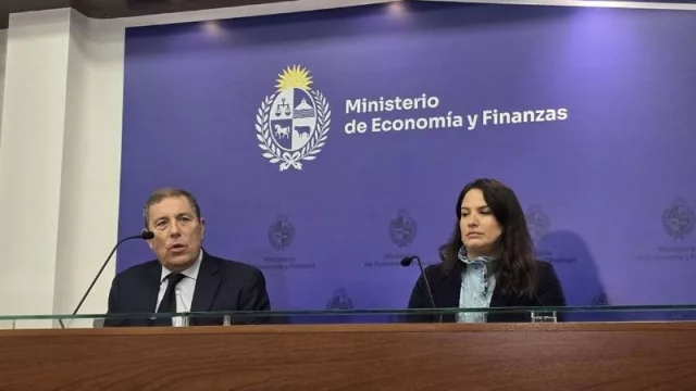 Uruguay emite por primera vez bonos soberanos en el mercado de francos suizos por 341 millones de euros