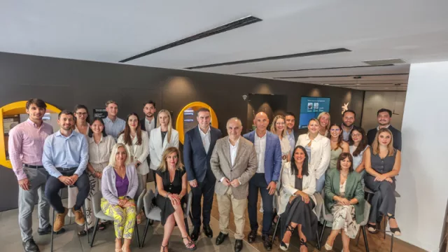 CaixaBank lanza HolaBank Connecta para atender en remoto a más de 160.000 clientes internacionales y complementar la oferta de su red de oficinas