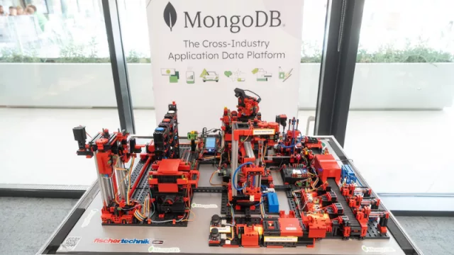 MongoDB dona Smart Factory a Elisava para impulsar a la próxima generación de desarrolladores