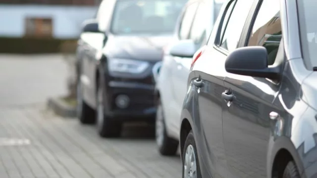 Barcelona registra las mayores subidas de precio en aparcamientos públicos frente a Madrid: cómo anticiparse y ahorrar al reservar online