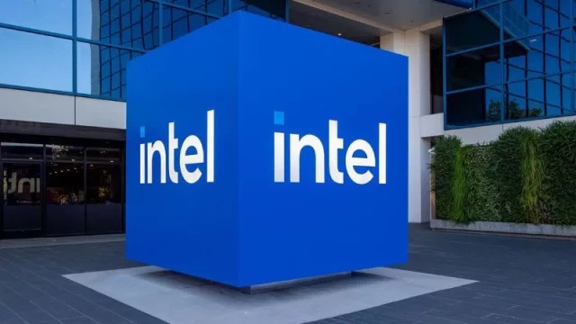 Trump asegura que hará más tratos como el de Intel, tras adquirir el Gobierno un 10% del fabricante de chips