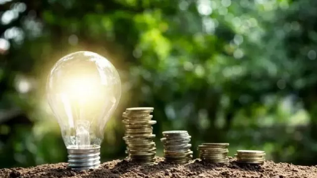 El RACC lanza un servicio para ahorrar en las facturas de la luz y del gas dirigido a todos los hogares