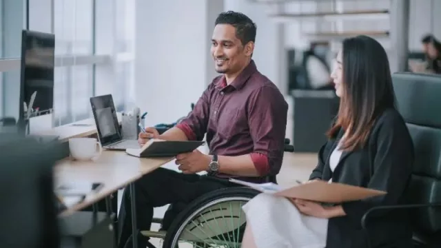 Solo un tercio del colectivo con discapacidad está activo laboralmente en España