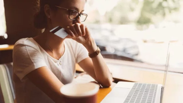 La tecnología obsoleta de la banca merma su respuesta ante estafas, con pérdidas de casi un billón en 2024