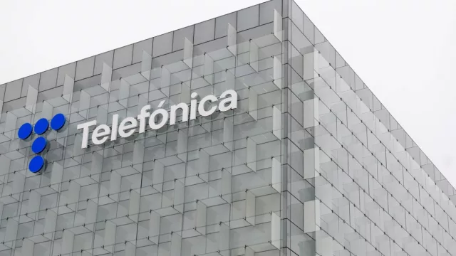 La adhesión voluntaria para el ERE en las GBU's de Telefónica roza el 70% y se amplía el plazo hasta el jueves
