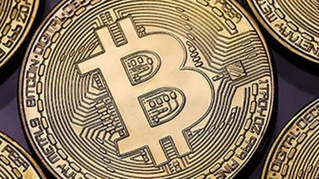 Bitcoin baja de 70.000 dólares y borra el 'rally' de Trump