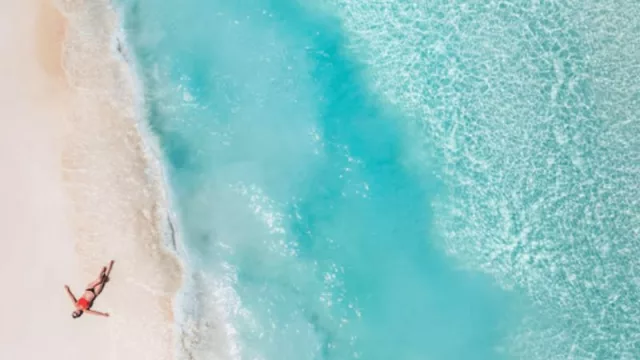Opal Beach: el paraíso de las tardes eternas en turquesa y blanco de Florida