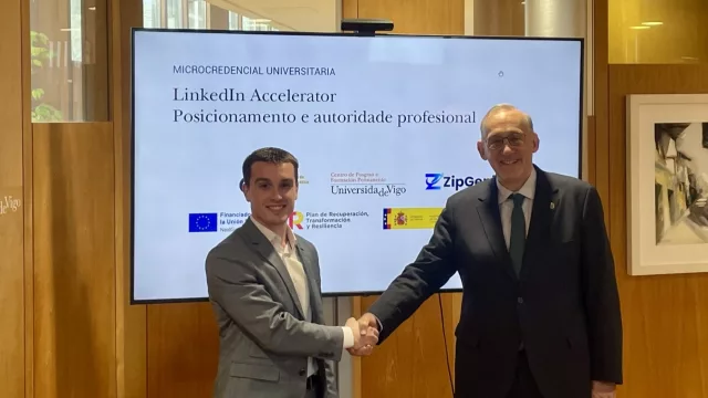 Un joven de 22 años experto en emprendimiento digital convierte LinkedIn en materia universitaria