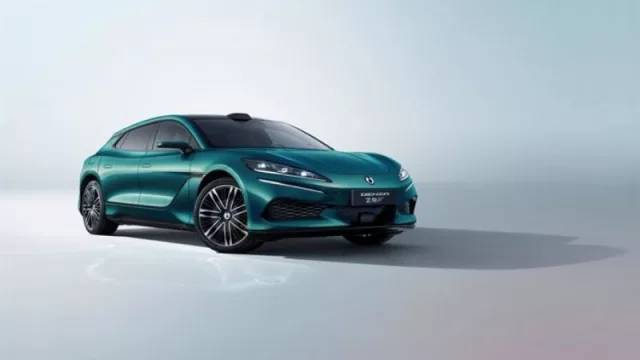 El Denza Z9 GT de BYD debutará en España con carga 'flash charging' de 1.500 kW