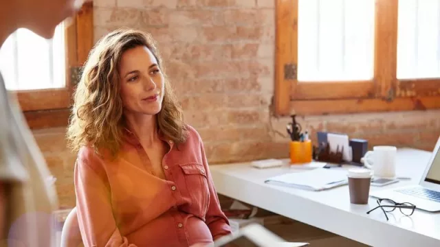 Llega el fenómeno del “Quiet Thriving”: los profesionales priorizan prosperar en su puesto antes que cambiar de empresa