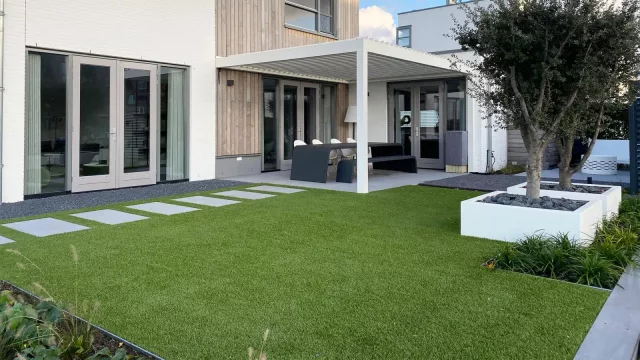 Cómo elegir instaladores de césped artificial en Madrid según la zona y el uso del espacio