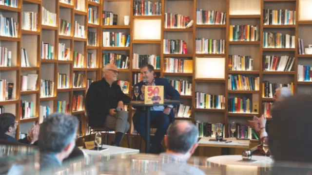 El humorista gráfico JL Martín presentó su libro “50 años de dibujos” en el hotel Grand Hyatt Barcelona