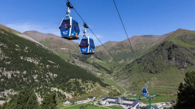 El Hotel Vall de Núria propone desconectar entre historia, paisaje pirenaico, gastronomía local y silencio absoluto