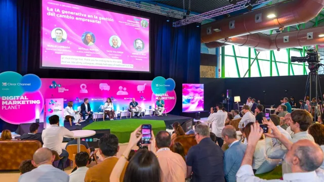 La alianza entre DES y AMKT acelerará la transformación del marketing digital en España