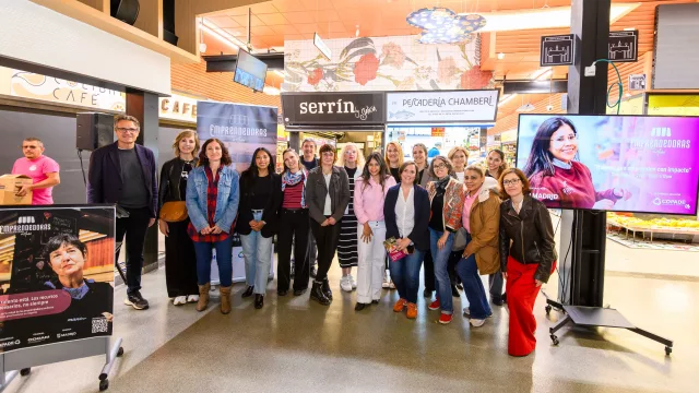 Detrás de cada puesto hay una historia: mujeres emprendedoras impulsan el comercio de proximidad en Madrid 