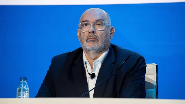 Telefónica prevé entrar con un 10% o 15% del capital en la gigafactoría de IA europea para España