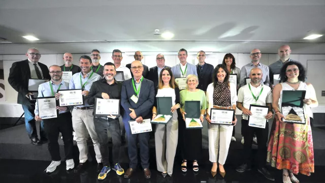 COASHIQ premia en Valencia a las empresas más comprometidas de la industria química y afines