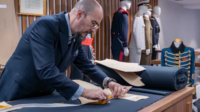 El Corte Militar detecta el regreso de la sastrería en plena era del fast fashion