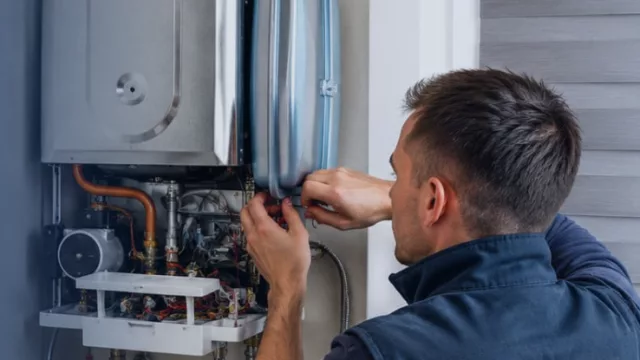 El coste energético está obligando a muchas comunidades y negocios a replantear sus calderas