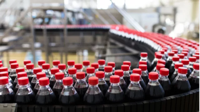 Coca-Cola Europacific Partners reelige a Manuel Arroyo y José Ignacio Comenge como consejeros