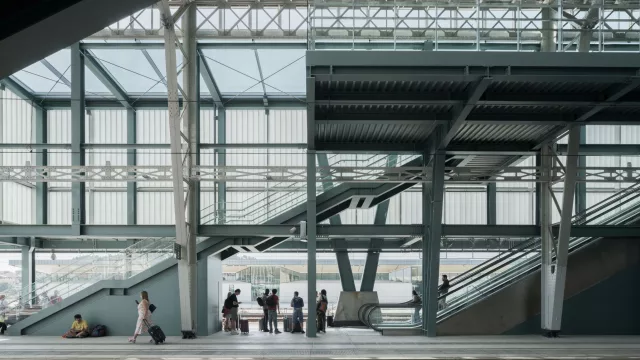 Comenza en el nuevo edificio de viajeros de la estación Santiago de Compostela-Daniel Castelao