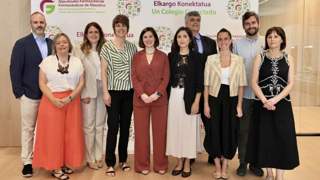 Izaro Oyarbide asume la presidencia del Colegio de Farmacéuticos de Gipuzkoa apostando por una farmacia más asistencial, integrada y social