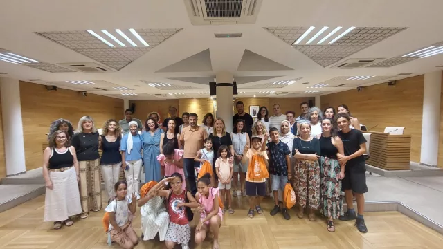 La Fundación Cione Ruta de la Luz vuelve a revisar la vista de los niños saharauis de Vacaciones en Paz
