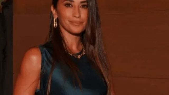 La noche en que Antonela Roccuzzo brilló junto a Victoria Beckham (y la moda se volvió estrategia de comunidad)
