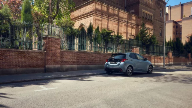 Toyota Yaris apuesta por el verano con su versión híbrida: eficiencia y tecnología para viajar