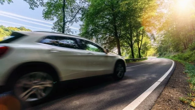 6 consejos para conducir con seguridad y proteger el vehículo durante los meses de más calor según Northgate