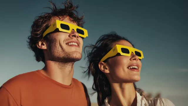 Ni con eclipse ni sin eclipse: nunca hay que mirar directamente al Sol