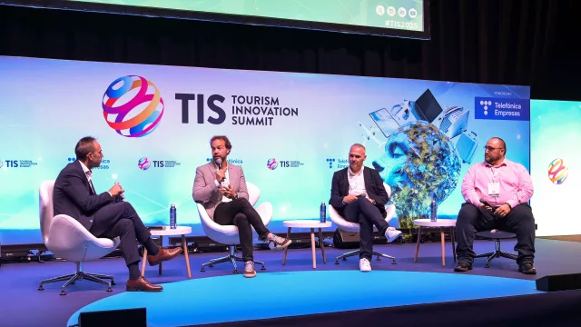 TIS2026 y AVASA renuevan su alianza para impulsar la competitividad de las agencias de viajes