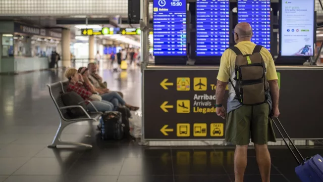 Ryanair carga contra Enaire tras el fallo en Barcelona que afectó a 6.000 pasajeros