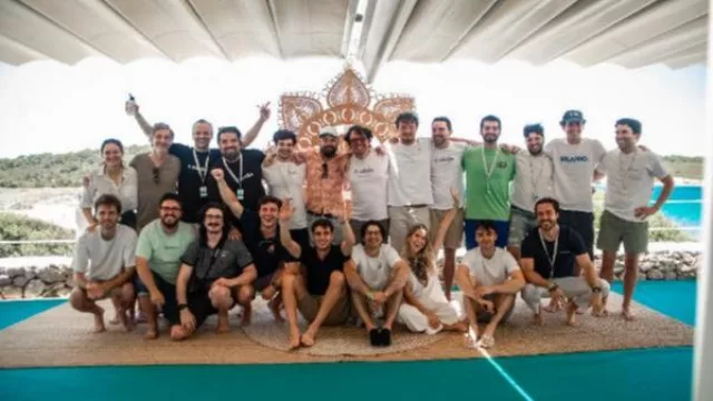 Decelera duplica la supervivencia de las startups con un método inmersivo frente al mar